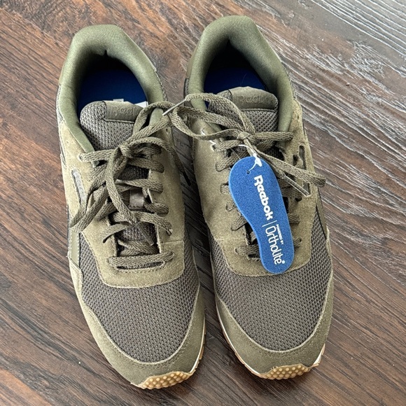 NEW Reebok Women's Forest Green Sneakers, Women’s Size 10 - Picture 2 of 9